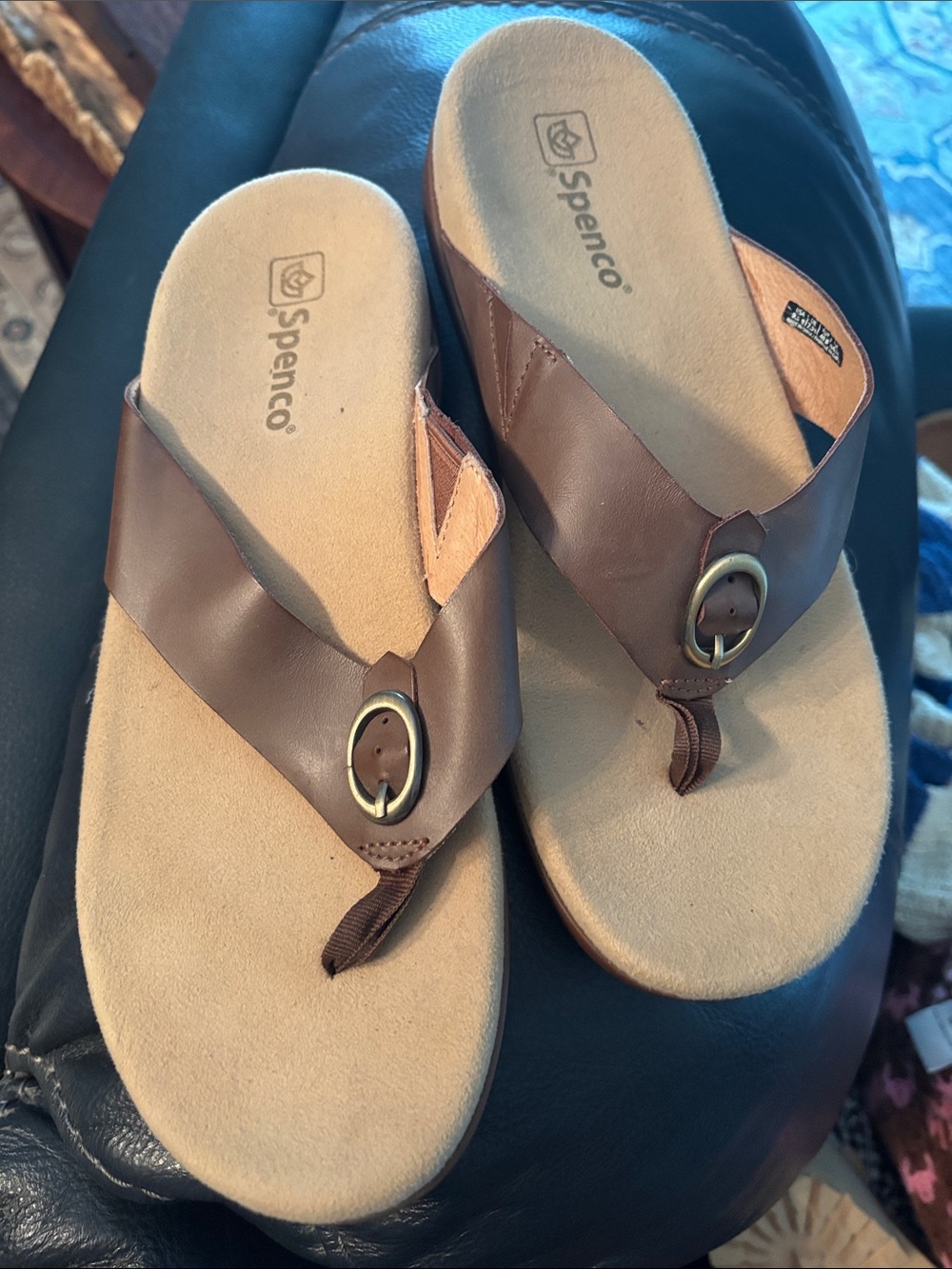 Spenco Women's Brown Thong Sandals with Buckle Accent